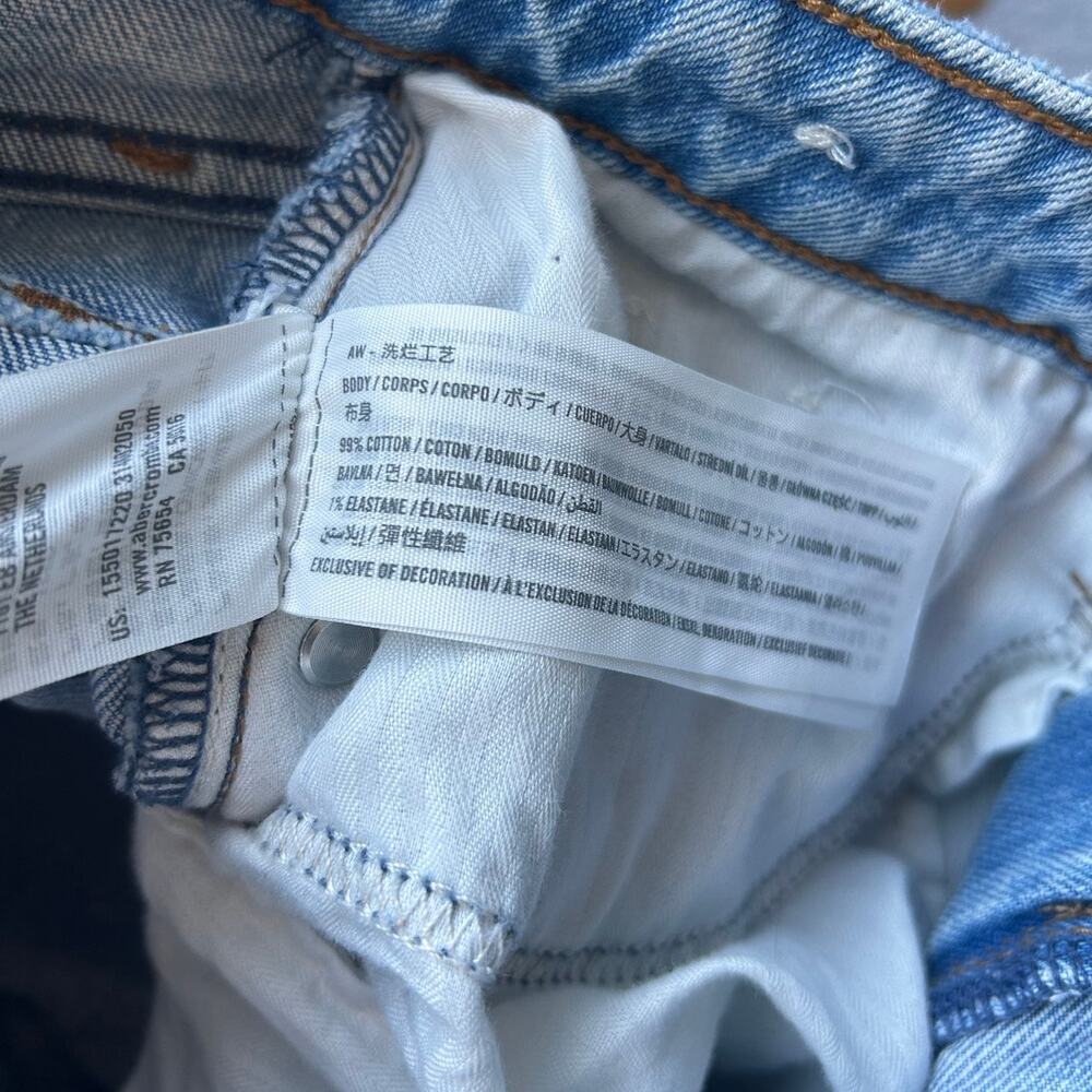 Abercrombie & Fitch Light Wash Wide Leg Jeans - Picture 6 of 9